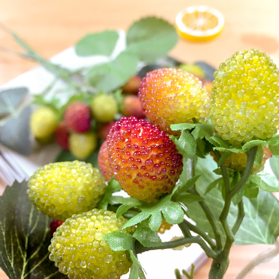 9 Head Artifical Fruit  Strawberry