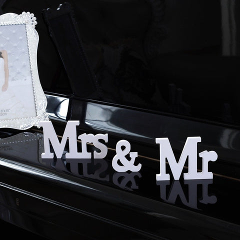 Image of mr mrs wedding sign